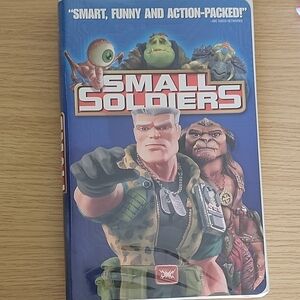 Small Soldiers Action Figure Set - Multicolor